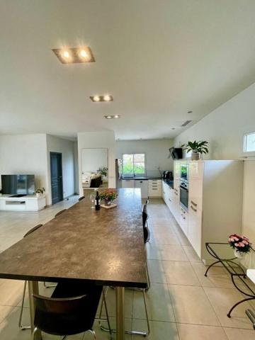 Maison 4 pièces de plain-pied 103 m2