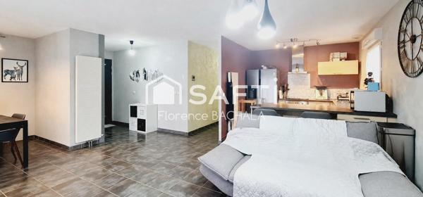 Charmante maison familiale de plain-pied de 85 m² avec garage attenant