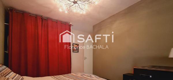 Charmante maison familiale de plain-pied de 85 m² avec garage attenant