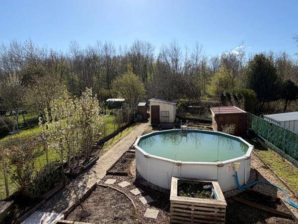 PAVILLON SUR SOUS-SOL, 3 CHAMBRES, BUREAU ET JARDIN CLOS