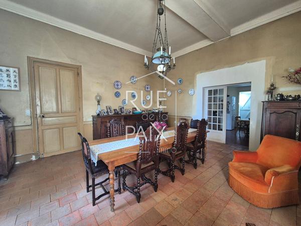 86200 BASSES Maison Bourgeoise Basses 9 pièce(s) 6 Chambres et Multiples Dépendances