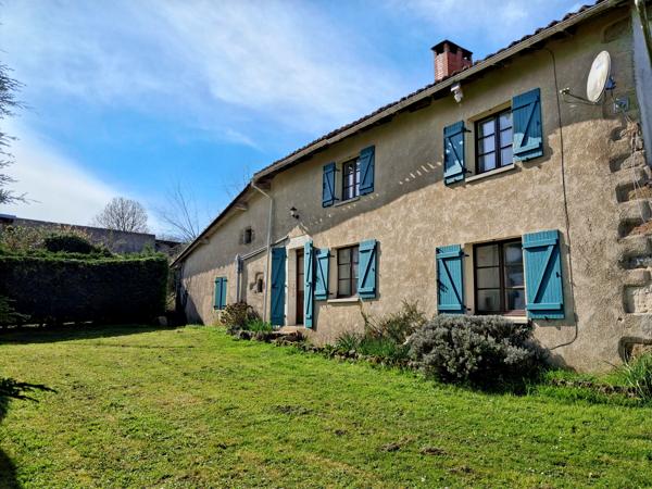 Maison à vendre à Terres-de-Haute-Charente (16270) - Charente