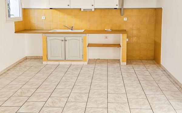 Appartement à vendre    3 pièces •  Pertuis