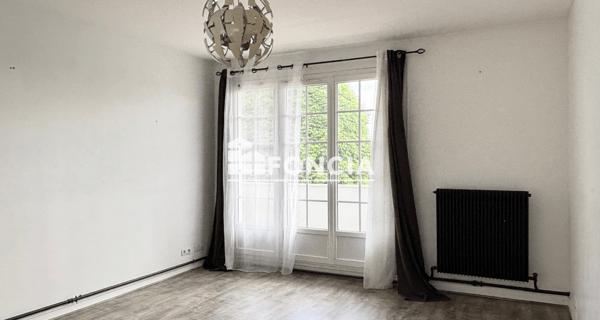 Location Appartement 2 pièces 46.29 m² - Bois-d'arcy 78390