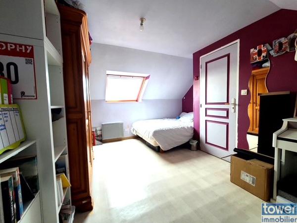 GUIPAVAS CENTRE VILLE .BELLE MAISON T6