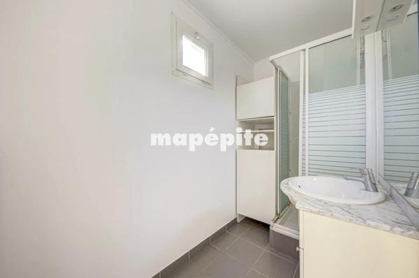 Appartement
         4 pièces
        - 80 m² Exclusivité 478 000 € *