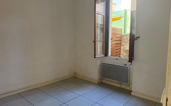 Appartement à vendre    2 pièces • 38,89 m2 Marseille 10