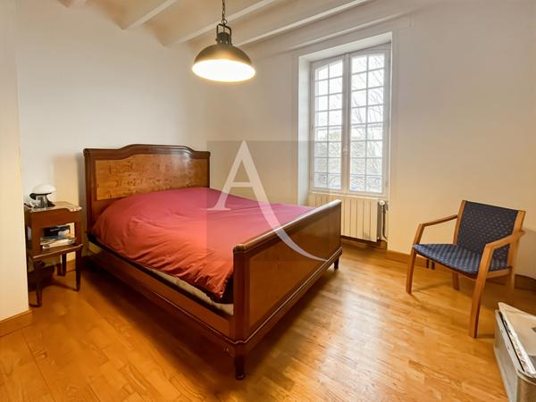 Ancienne école restaurée avec piscine