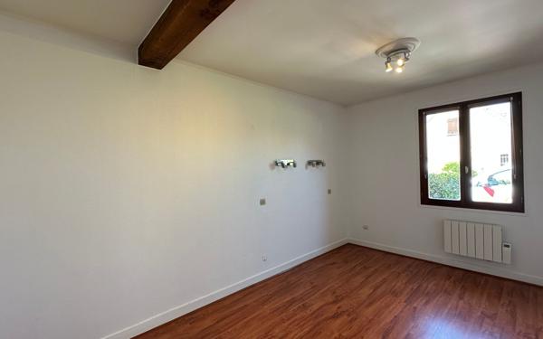 Maison à louer    6 pièces •  Thoiry