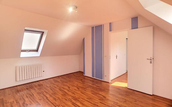 Maison à louer    6 pièces •  Thoiry