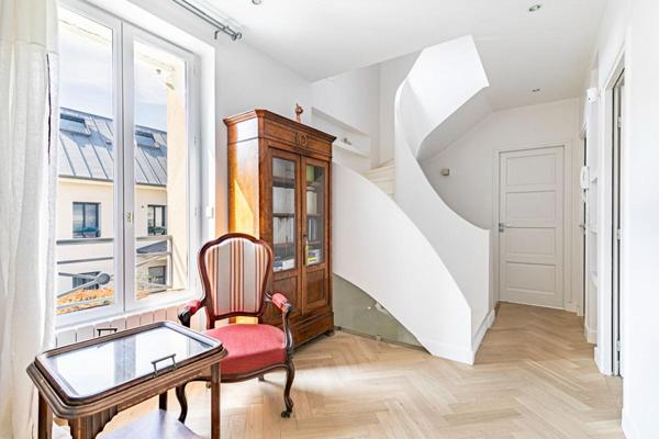 La Garenne Colombes . Très Belle maison familiale et ses 2 Jardins