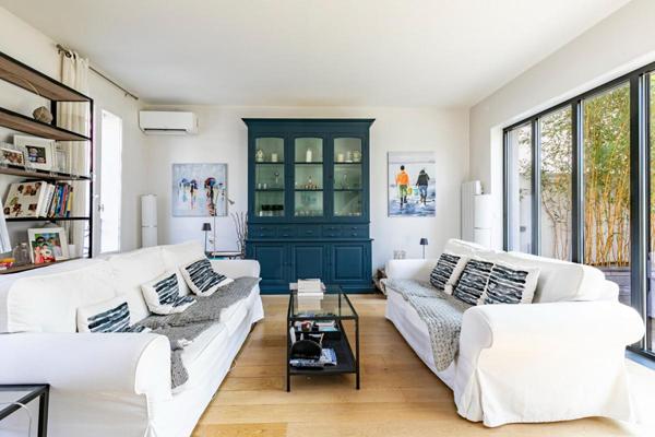 La Garenne Colombes . Très Belle maison familiale et ses 2 Jardins