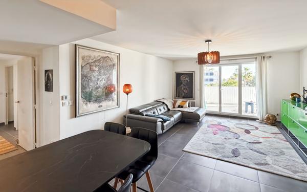 Appartement à vendre    3 pièces • 75 m2 Villeneuve-Loubet