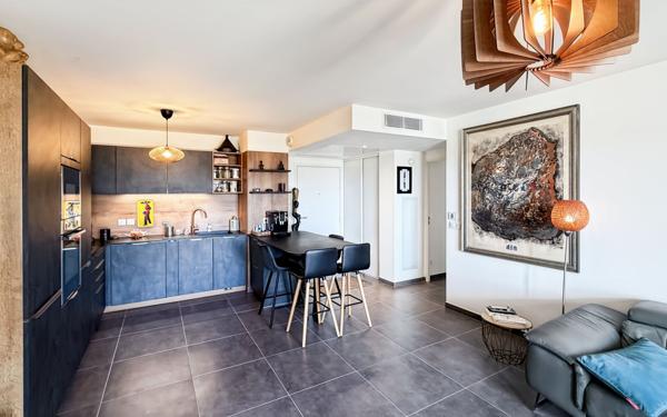 Appartement à vendre    3 pièces • 75 m2 Villeneuve-Loubet