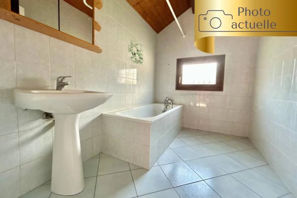 T4 – DERNIER ÉTAGE lumineux et plein de charme à MARIGNIER