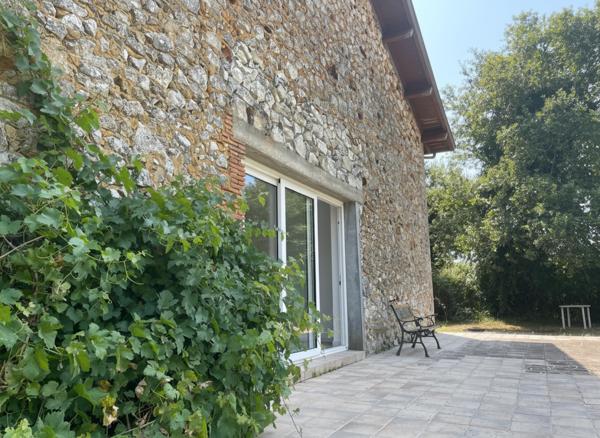 Maison de caractère avec dépendance sur 5100 m² de terrain