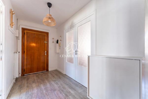 EN EXCLUSIVITÉ – T3 82 M2 AVEC BALCON LYON 7ème