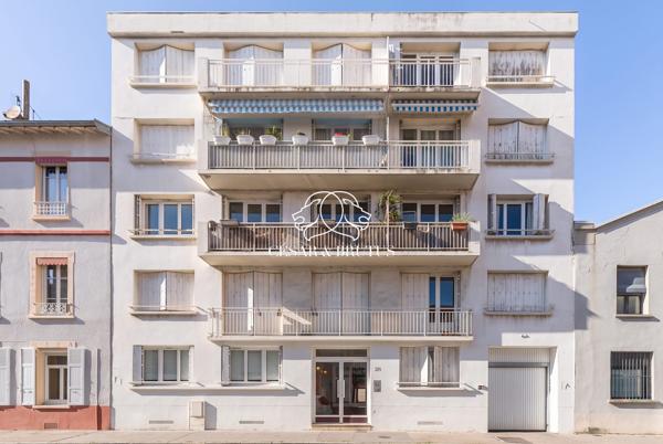 EN EXCLUSIVITÉ – T3 82 M2 AVEC BALCON LYON 7ème