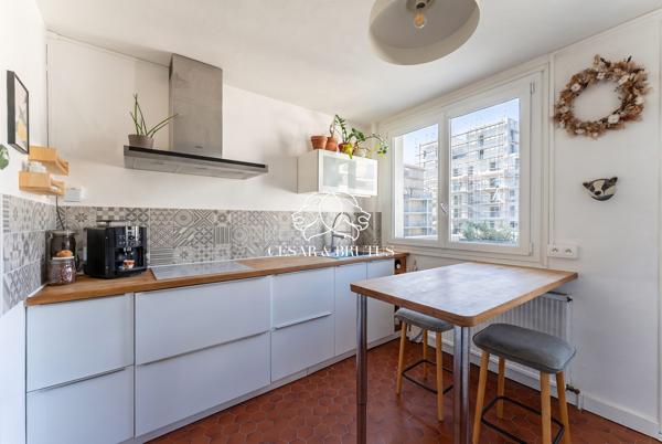 EN EXCLUSIVITÉ – T3 82 M2 AVEC BALCON LYON 7ème