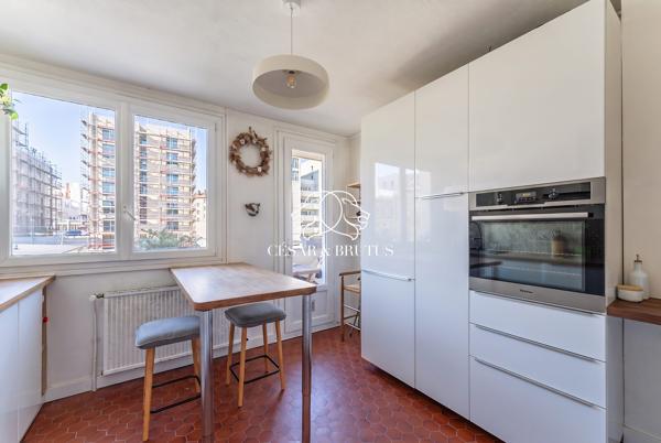 EN EXCLUSIVITÉ – T3 82 M2 AVEC BALCON LYON 7ème