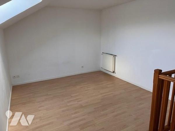 ANZIN APPARTEMENT EN TRIPLEX AVEC TERRASSE PRIVATIVE 