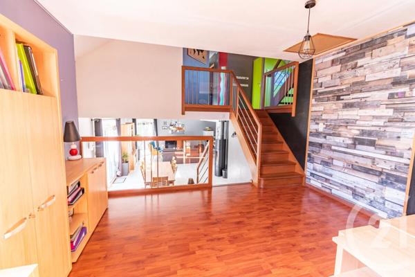 Maison à vendre  7 pièces - 185 m 2   LAVAL  - 53