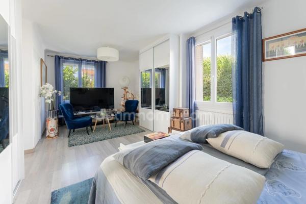 LUNEL (34400) – MAISON INDIVIDUELLE – 4 CHAMBRES – PISCINE CHAUFFÉE – TERRASSE – 2 LOGEMENTS – GARAGE