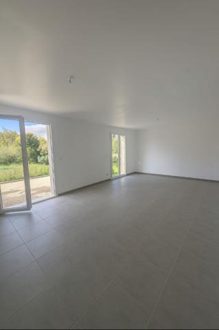 Maison 4 pièce(s) 76 m2 à Varenne Jarcy