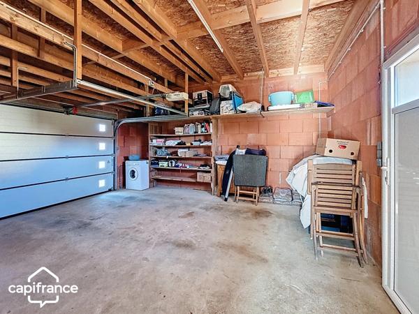 Maison de plain-pied 121 m² – 3 chambres – 3 garages (87m²) – terrain clos 1 454 m² – Boussais (79) proche Airvault