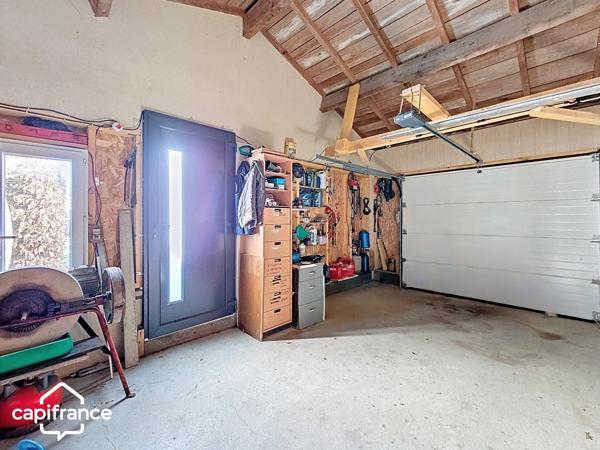 Maison de plain-pied 121 m² – 3 chambres – 3 garages (87m²) – terrain clos 1 454 m² – Boussais (79) proche Airvault