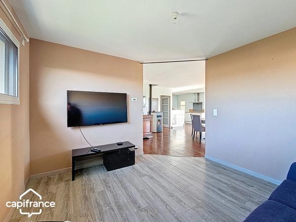 Maison de plain-pied 121 m² – 3 chambres – 3 garages (87m²) – terrain clos 1 454 m² – Boussais (79) proche Airvault