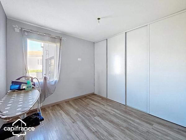 Maison de plain-pied 121 m² – 3 chambres – 3 garages (87m²) – terrain clos 1 454 m² – Boussais (79) proche Airvault