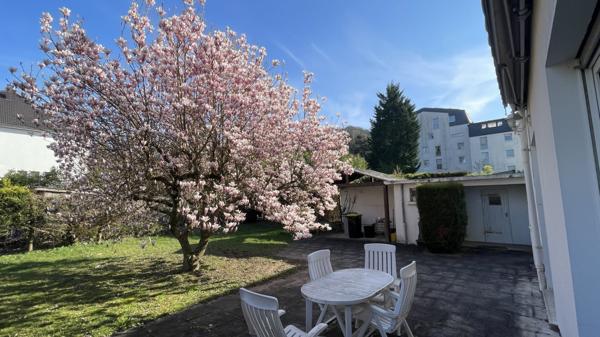 // GRANDE MAISON FAMILIALE DE 410 M² // 5 CHAMBRES AVEC FORT POTENTIEL /TERRAIN CLOS ARBORE // CAVES // GARAGE //