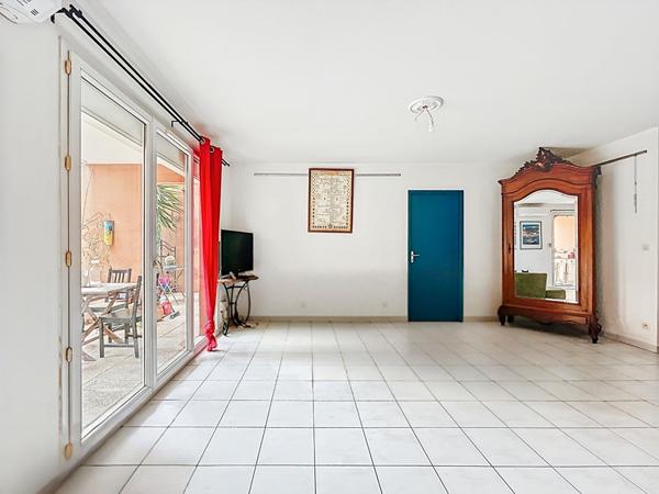 A VENDRE : Appartement T3 de 67m2 avec 67m2 d'extérieur (terrasse jardin) secteur sormiou 13009 Marseille