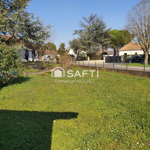 Pavillon de 78 m², 3 ch, dépendance sur 850 m² de terrain