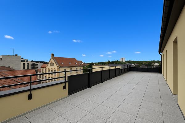 Metz (57070) À VENDRE ! APPARTEMENT EN ATTIQUE - TERRASSE DE 63m2 - STATIONNEMENT PRIVATIF