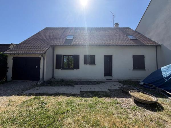 Vente                                                      Maison de village
                        
                     7 pièces                      145 m2                     à Moret-Loing-Et-Orvanne