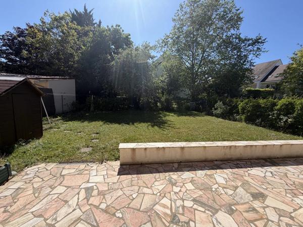 Vente                                                      Maison de village
                        
                     7 pièces                      145 m2                     à Moret-Loing-Et-Orvanne