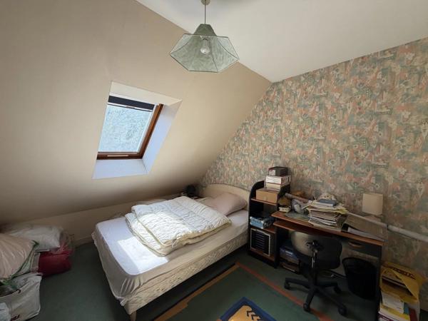 Vente                                                      Maison de village
                        
                     7 pièces                      145 m2                     à Moret-Loing-Et-Orvanne