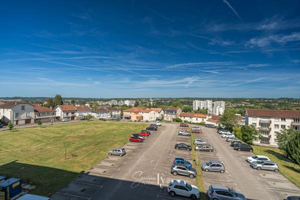 Appartement
         3 pièces
        - 57 m² Exclusivité 67 400 € *