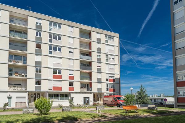 Appartement
         3 pièces
        - 57 m² Exclusivité 67 400 € *