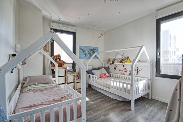 Bordeaux Bacalan appartement F4 en excellent état de 86m² (84m² carrez) avec terrasse de 56m² proche tramway B