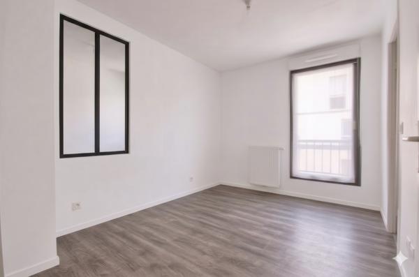 Bordeaux Bacalan appartement F4 en excellent état de 86m² (84m² carrez) avec terrasse de 56m² proche tramway B