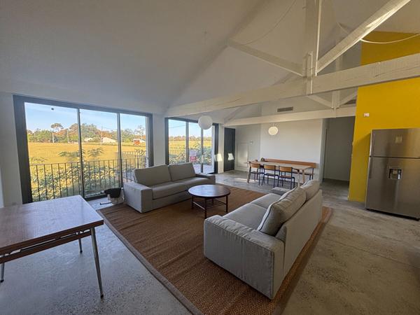 À LOUER Appartement T4 style loft à 5 minutes de Dax, avec vue sur la campagne