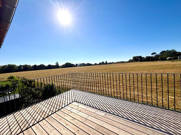 À LOUER Appartement T4 style loft à 5 minutes de Dax, avec vue sur la campagne