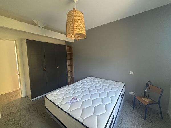 À LOUER Appartement T4 style loft à 5 minutes de Dax, avec vue sur la campagne