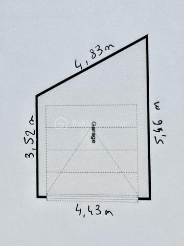 À vendre, garage de 19,89 m² fermé et sécurisé en sous-sol situé au sein d’une résidence de 2003.
Ce garage spacieux offre une solution de stationnement ainsi qu’un espace de stockage complémentaire.

Idéalement situé à Villeurbanne, sur le secteur Charpennes -Tonkin :
- Au pied du tram T1 et T4, arrêt Tonkin
- À 5 minutes à pied du métro A et B, arrêt Charpennes - Charles Hernu
- À 500 mètres du Parc de la Tête d’Or

Accès facile avec portail sécurisé et automatique. 

Idéal pour un résident du secteur ou un investisseur. 

À votre disposition pour plus d’informations ou pour organiser une visite.