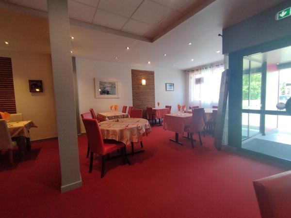 À VENDRE – RESTAURANT AVEC LICENCE IV – LOUDÉAC (22)