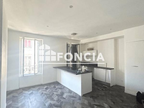 Location Appartement 3 pièces 56.2 m² - 7 RUE DES PASSEMENTIERS Saint-etienne 42100