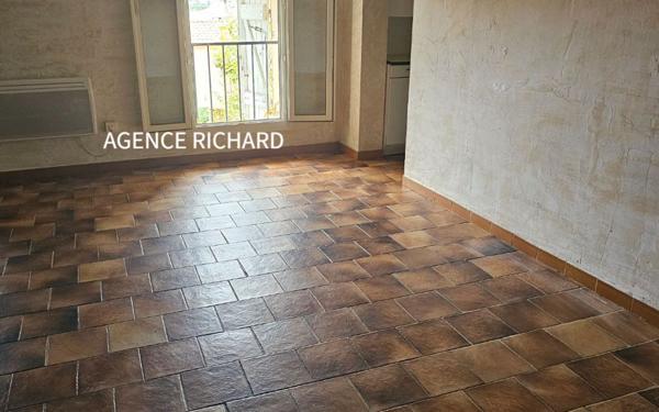 Appartement à louer    1 pièce • 45 m2 Six-Fours-les-Plages